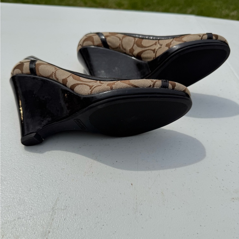 Coach Women's Tan and Black Wedge Shoes
